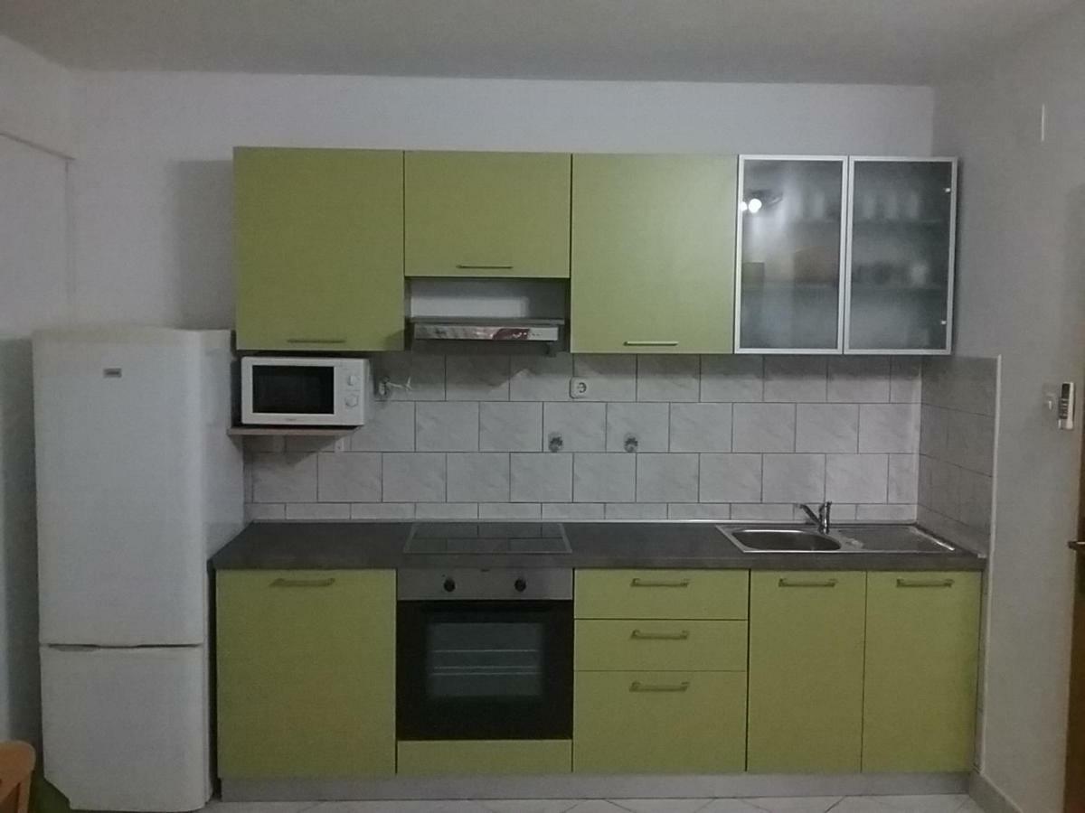 Apartmani Pisac Вис Екстериор снимка